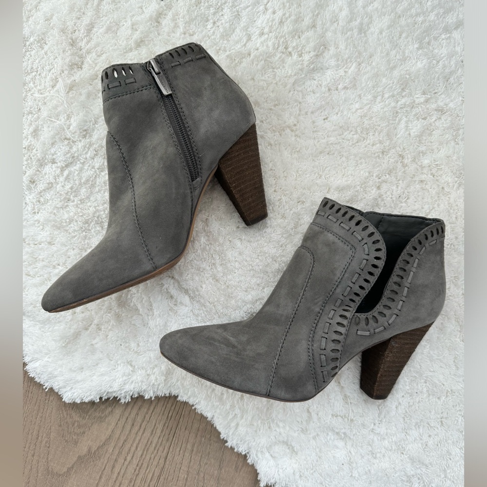 Vince Camuto Gray Suede Ankle Boots - Size 7.5